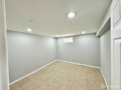 35 N Fiat Avenue Iselin NJ 08830
