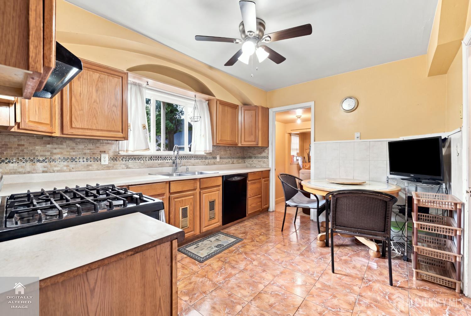 928 Beechwood Court Plainfield NJ 07060