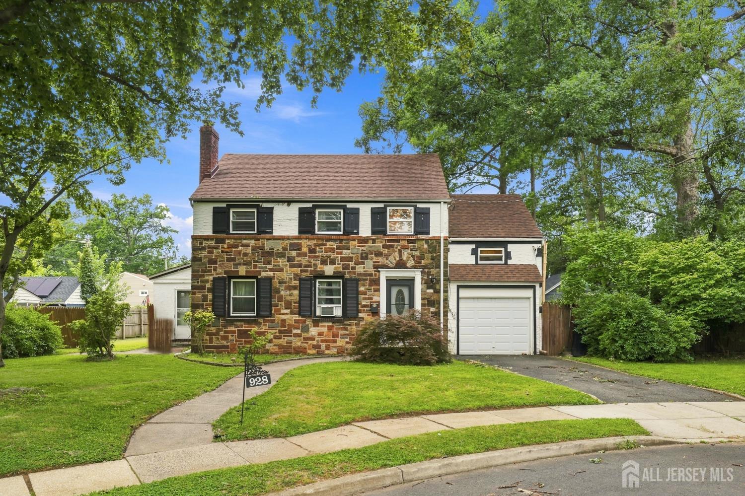 928 Beechwood Court Plainfield NJ 07060