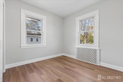 109 E 6 Avenue Roselle NJ 07203