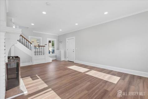 109 E 6 Avenue Roselle NJ 07203