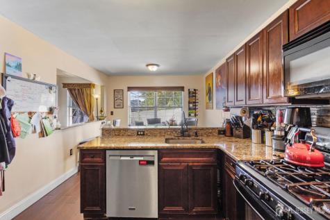 43 Pemberton Drive Old Bridge NJ 07747