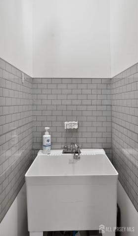 110 Grabowski Drive Sayreville NJ 08859