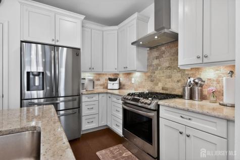 110 Grabowski Drive Sayreville NJ 08859