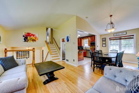 17 Sand Road Milltown NJ 08850
