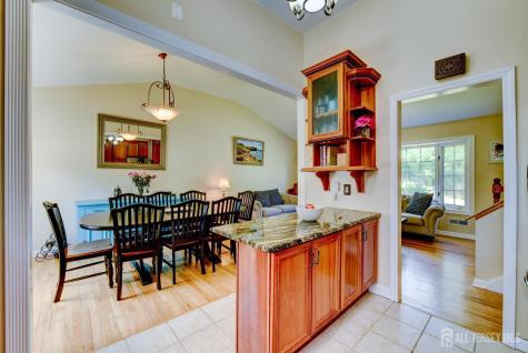 17 Sand Road Milltown NJ 08850