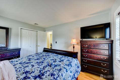17 Sand Road Milltown NJ 08850