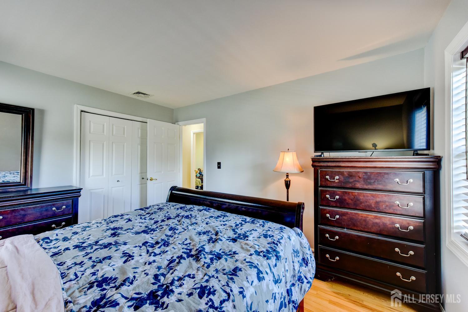 17 Sand Road Milltown NJ 08850