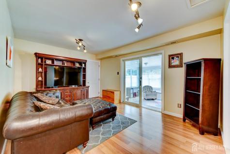 17 Sand Road Milltown NJ 08850