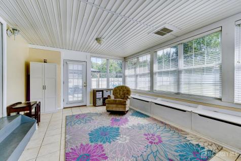 17 Sand Road Milltown NJ 08850