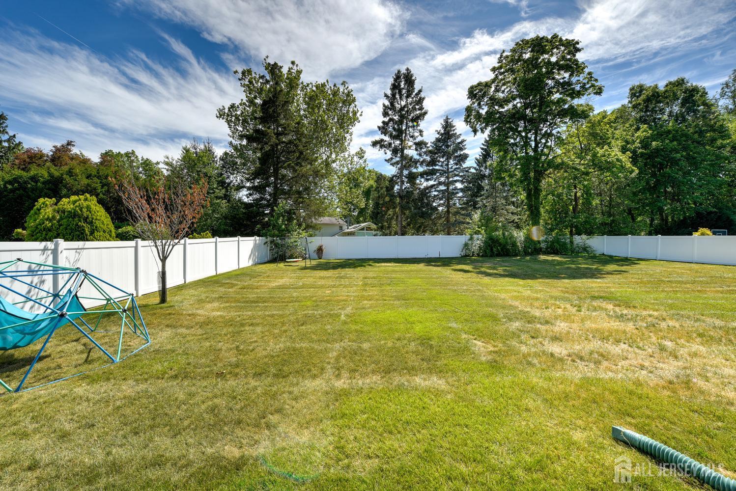 17 Sand Road Milltown NJ 08850