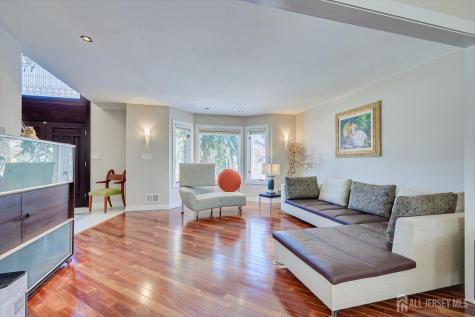 37 Jernee Drive East Brunswick NJ 08816