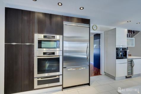 37 Jernee Drive East Brunswick NJ 08816