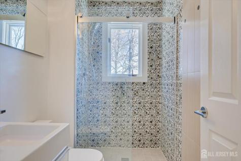 37 Jernee Drive East Brunswick NJ 08816