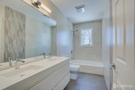 37 Jernee Drive East Brunswick NJ 08816