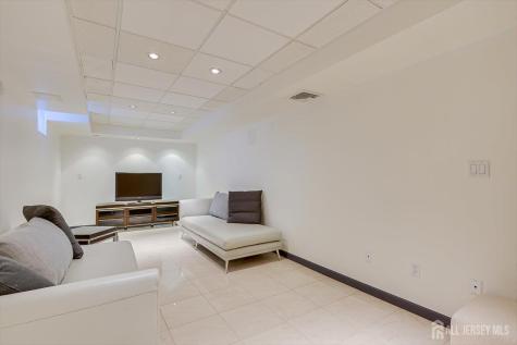 37 Jernee Drive East Brunswick NJ 08816