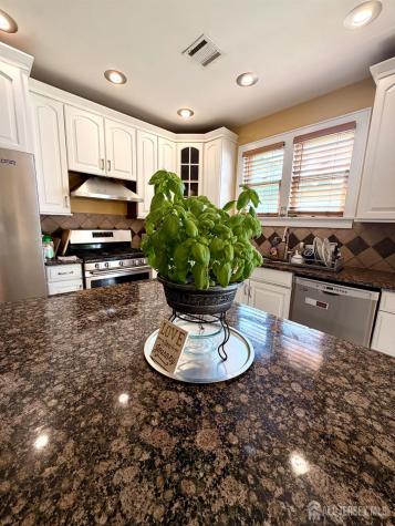 33 Livingston Avenue Avenel NJ 07001