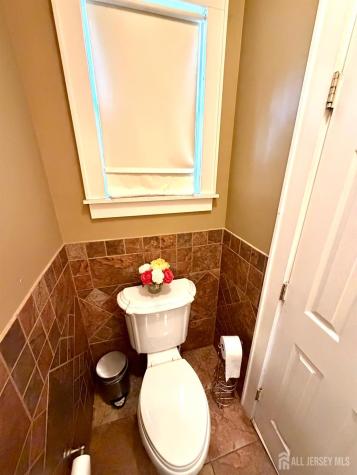 33 Livingston Avenue Avenel NJ 07001