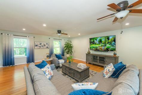 24 Willow Lane Marlboro NJ 07726