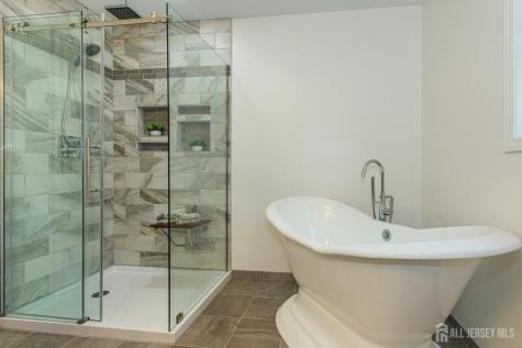 24 Willow Lane Marlboro NJ 07726