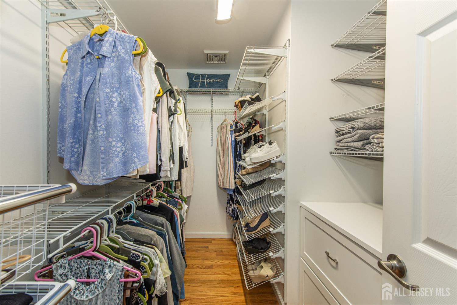 24 Willow Lane Marlboro NJ 07726