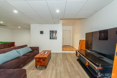 24 Willow Lane Marlboro NJ 07726