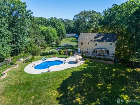 24 Willow Lane Marlboro NJ 07726