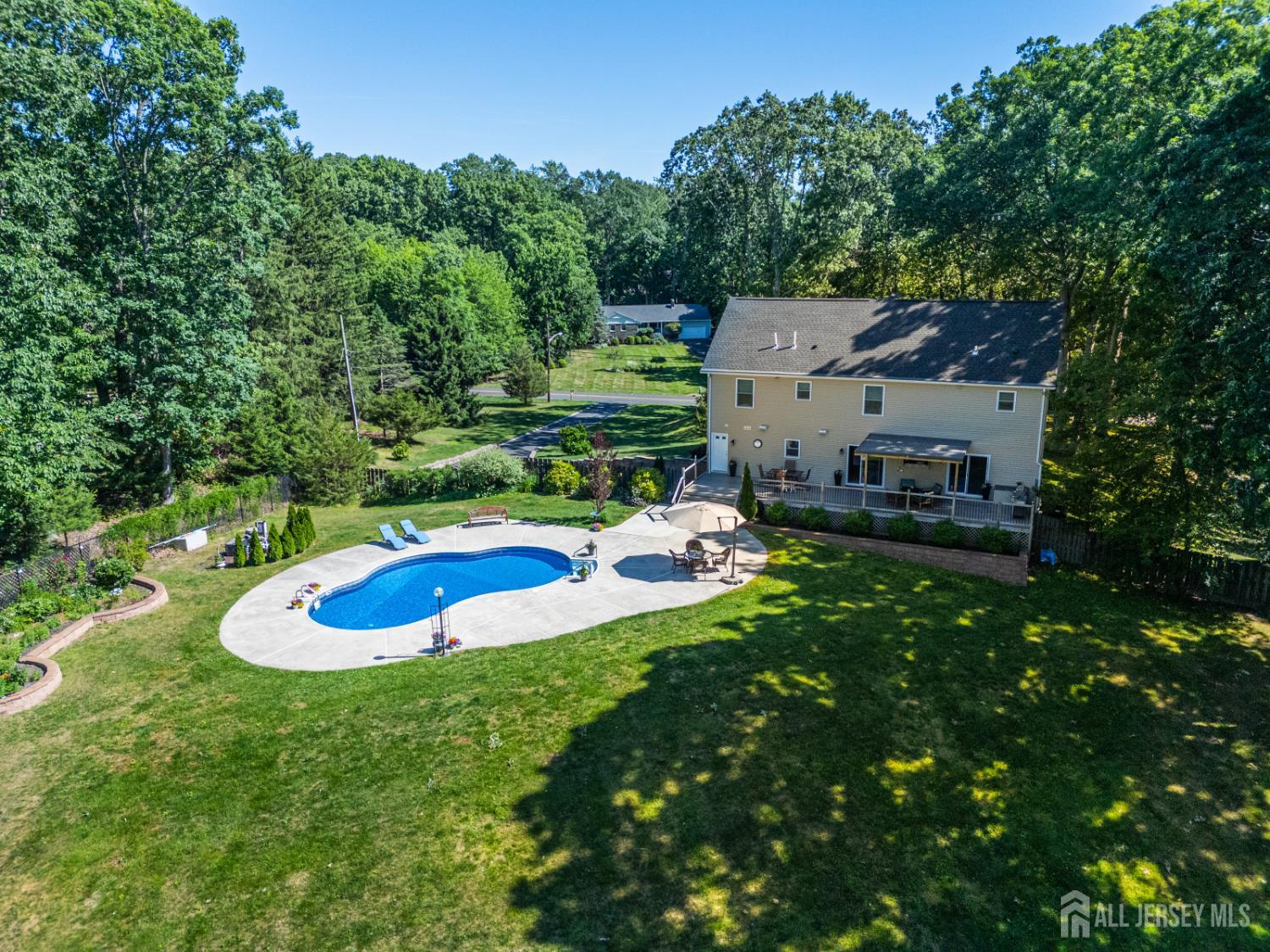 24 Willow Lane Marlboro NJ 07726