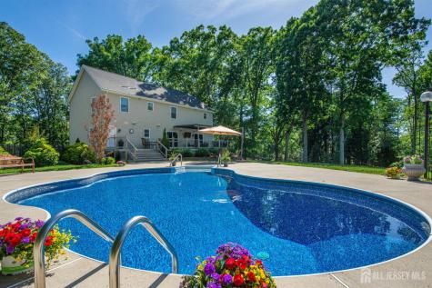 24 Willow Lane Marlboro NJ 07726