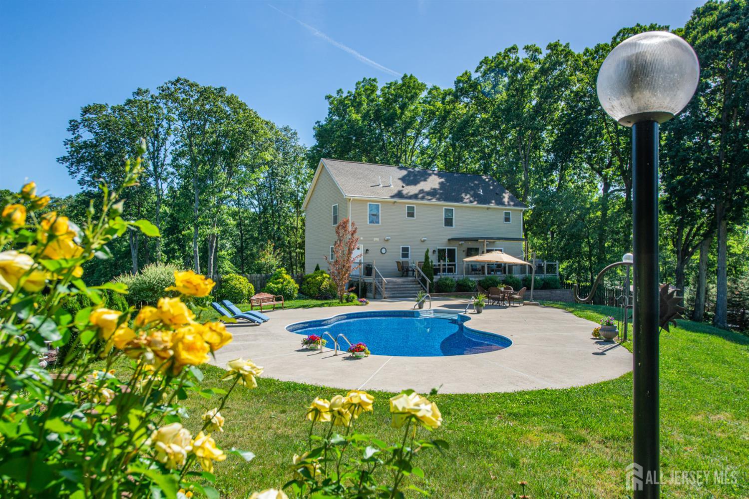 24 Willow Lane Marlboro NJ 07726