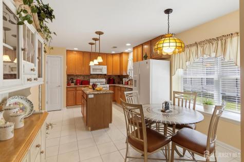 25 Ivy Hill Road Lakewood NJ 08701