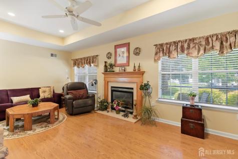 25 Ivy Hill Road Lakewood NJ 08701