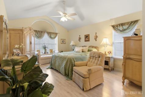 25 Ivy Hill Road Lakewood NJ 08701