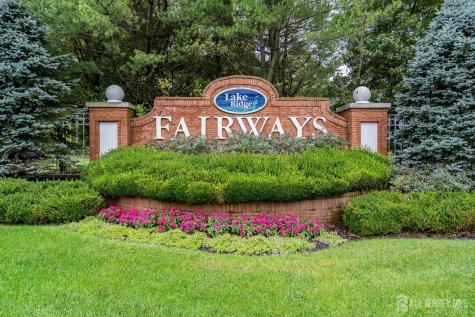 25 Ivy Hill Road Lakewood NJ 08701