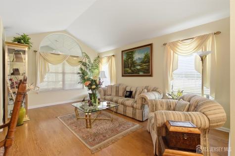 25 Ivy Hill Road Lakewood NJ 08701