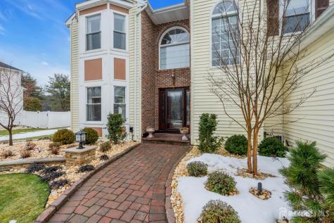 6 Johnny Drive Farmingdale NJ 07727