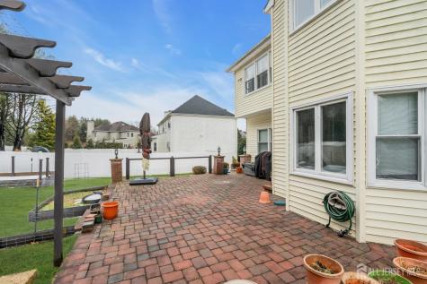 6 Johnny Drive Farmingdale NJ 07727