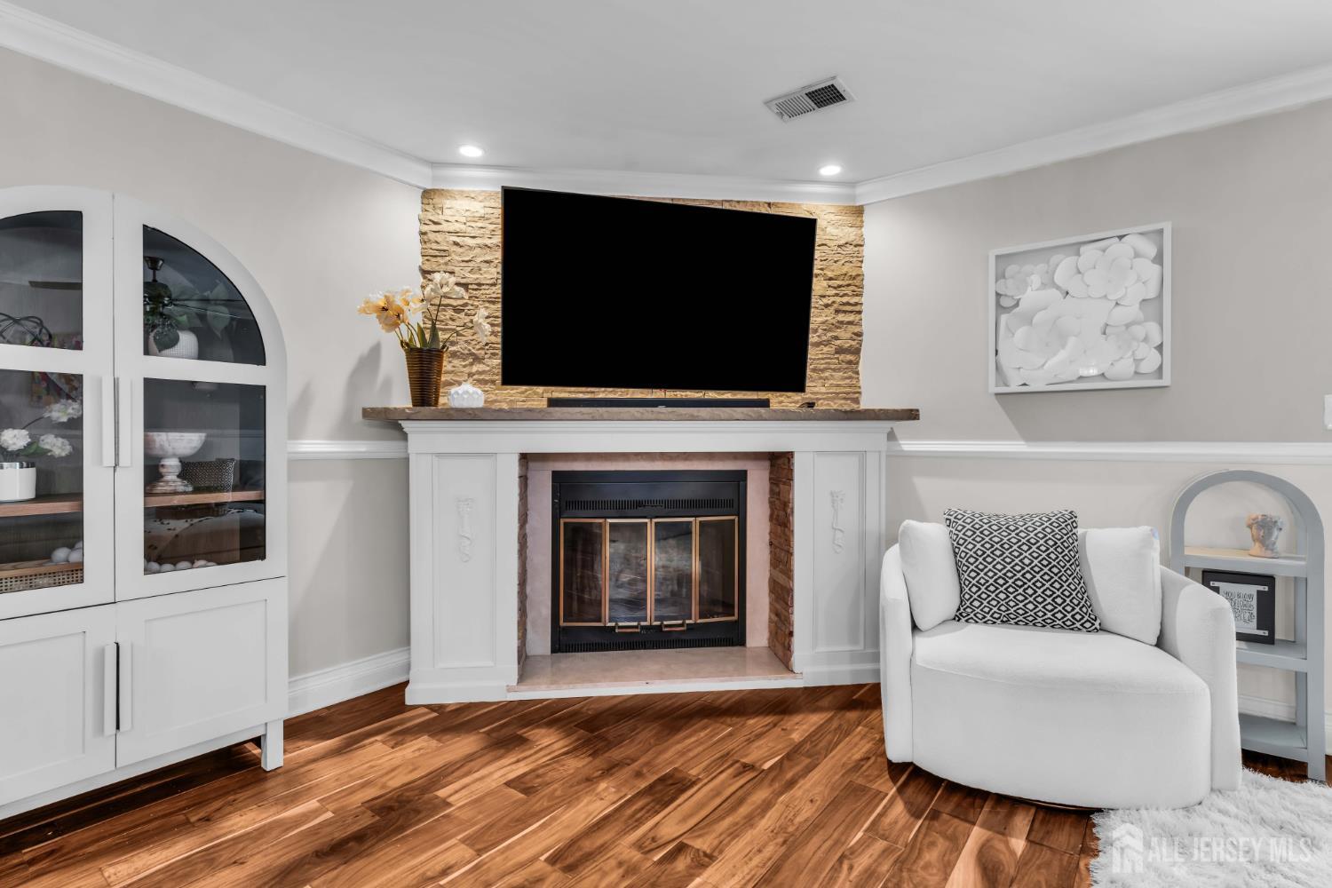 69 Lexington Circle Old Bridge NJ 07747