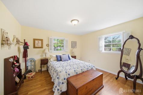 7 Candle Lane East Brunswick NJ 08816