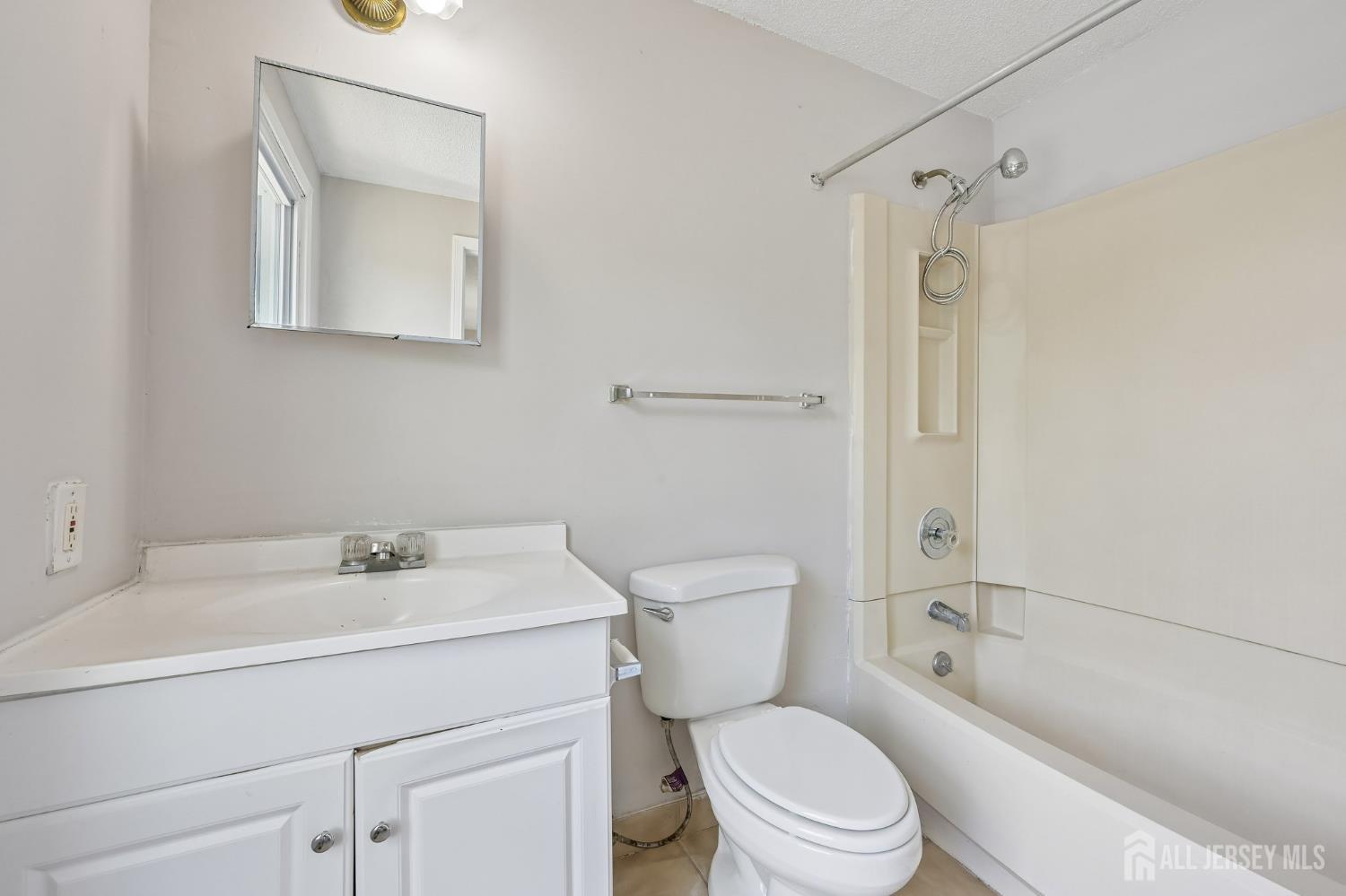23 Theresa Court Galloway NJ 08205