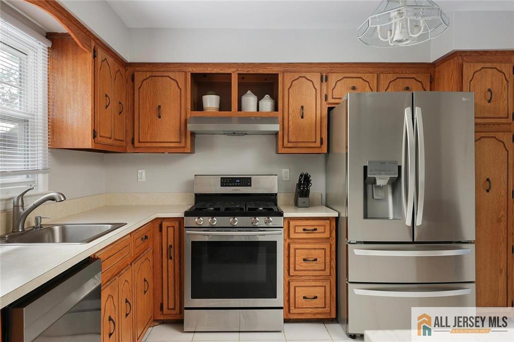 18 Westinghouse Street Metuchen NJ 08840