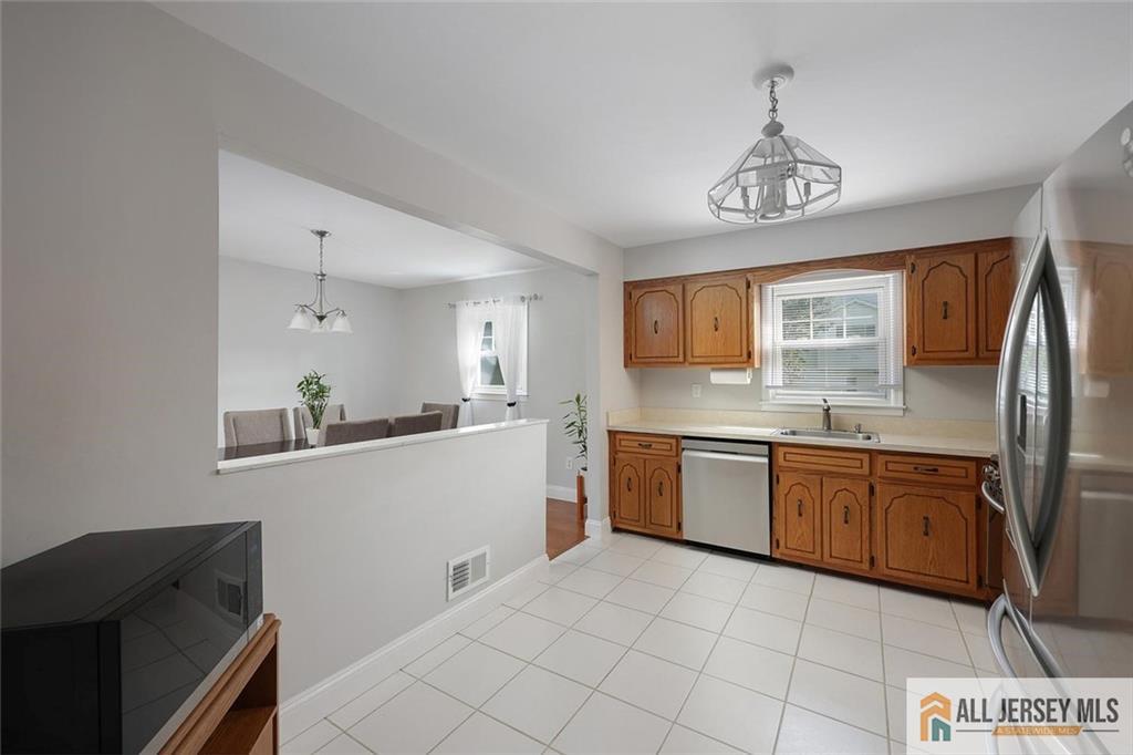 18 Westinghouse Street Metuchen NJ 08840