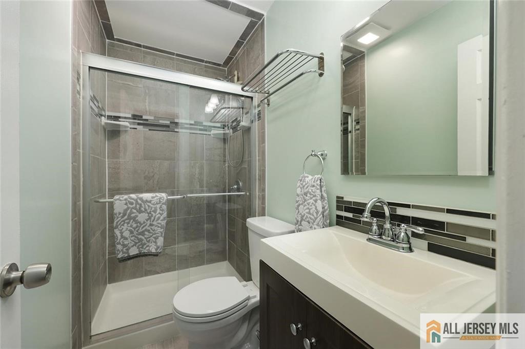 18 Westinghouse Street Metuchen NJ 08840