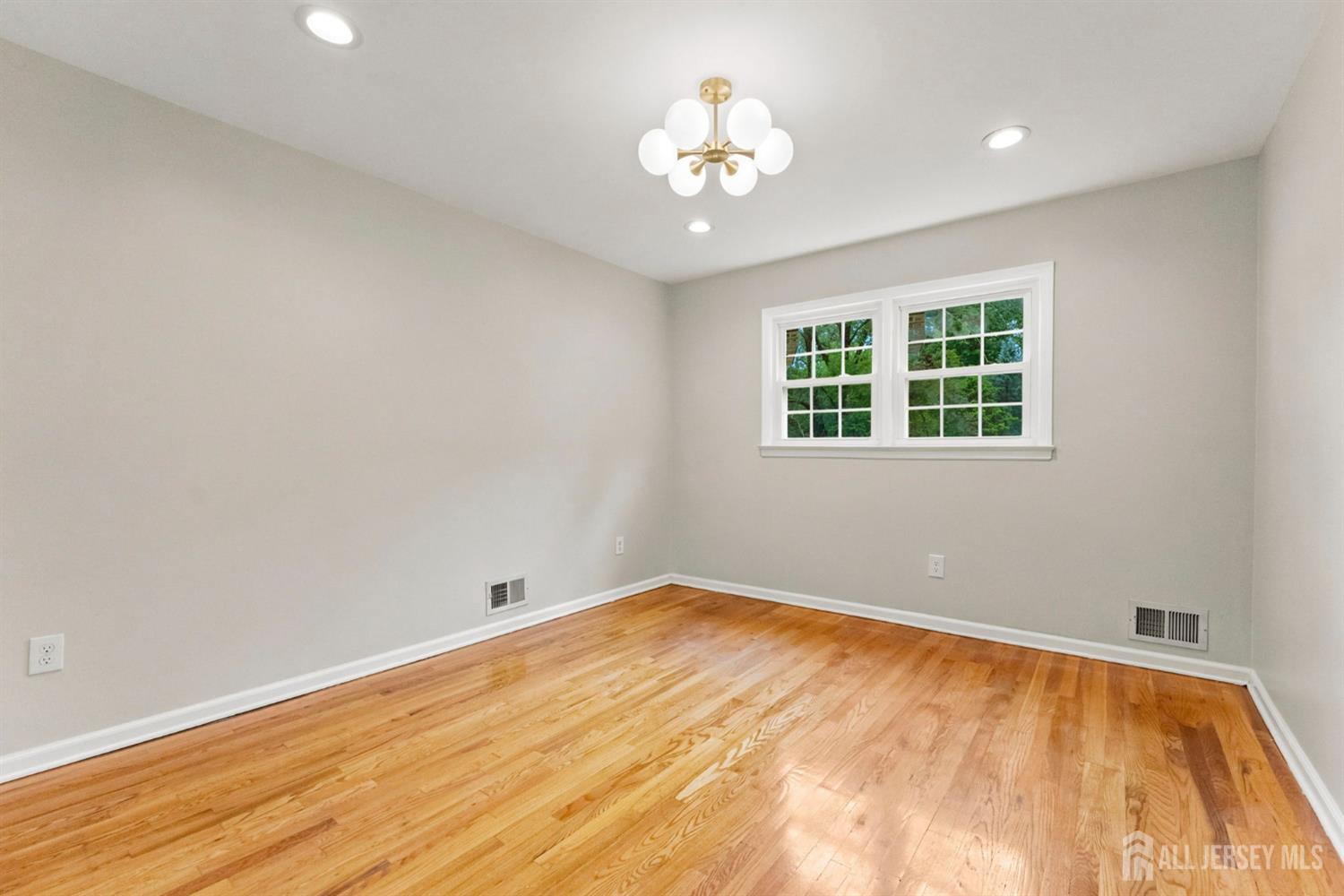 4 Redcoat Drive East Brunswick NJ 08816