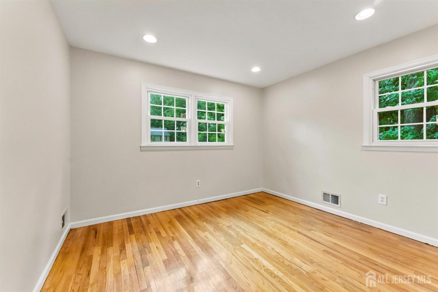 4 Redcoat Drive East Brunswick NJ 08816
