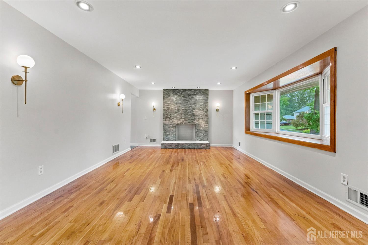 4 Redcoat Drive East Brunswick NJ 08816