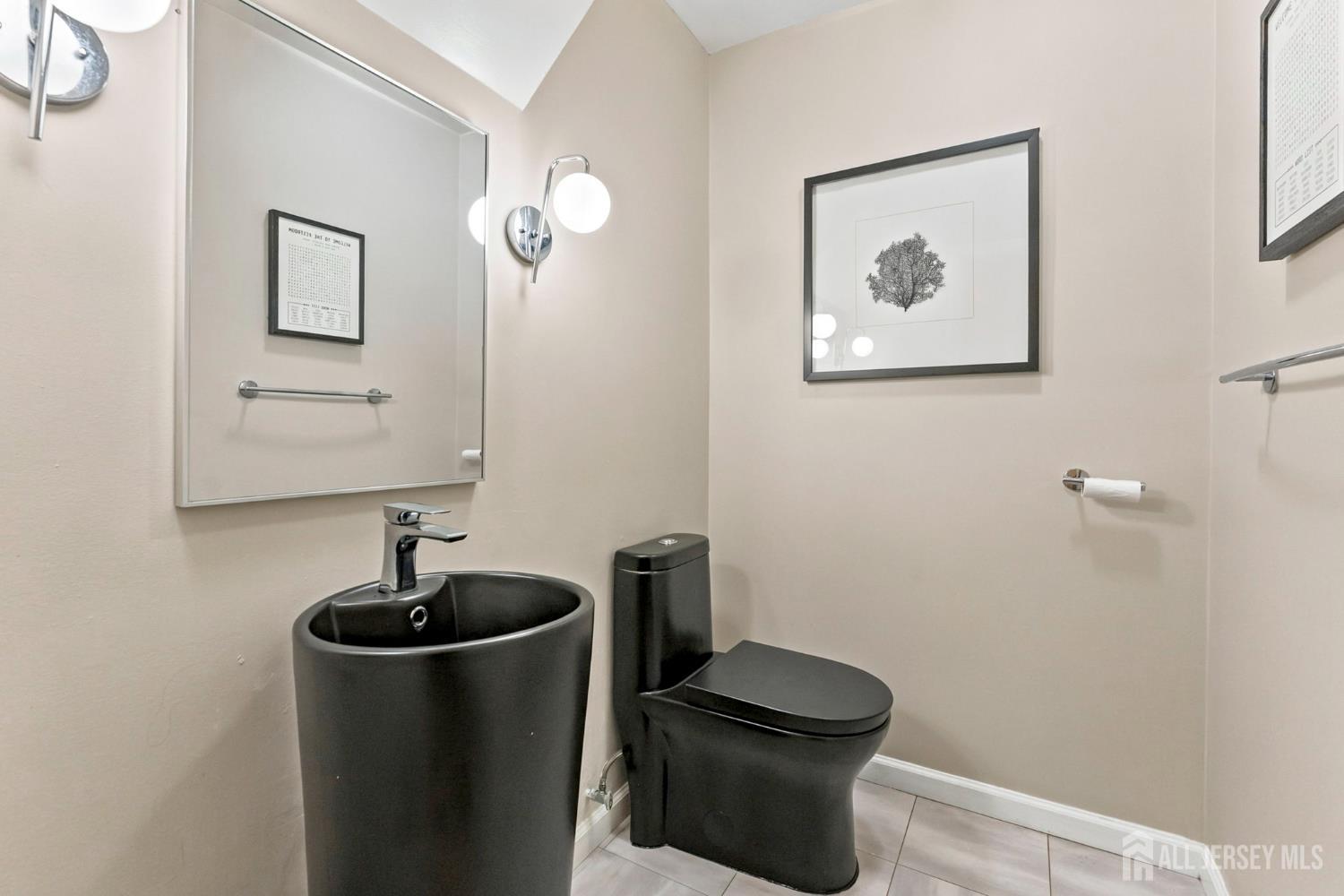 4 Redcoat Drive East Brunswick NJ 08816
