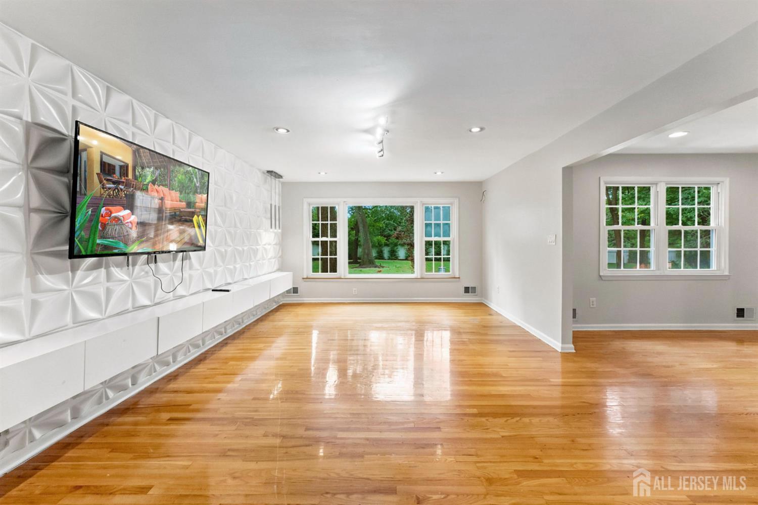 4 Redcoat Drive East Brunswick NJ 08816