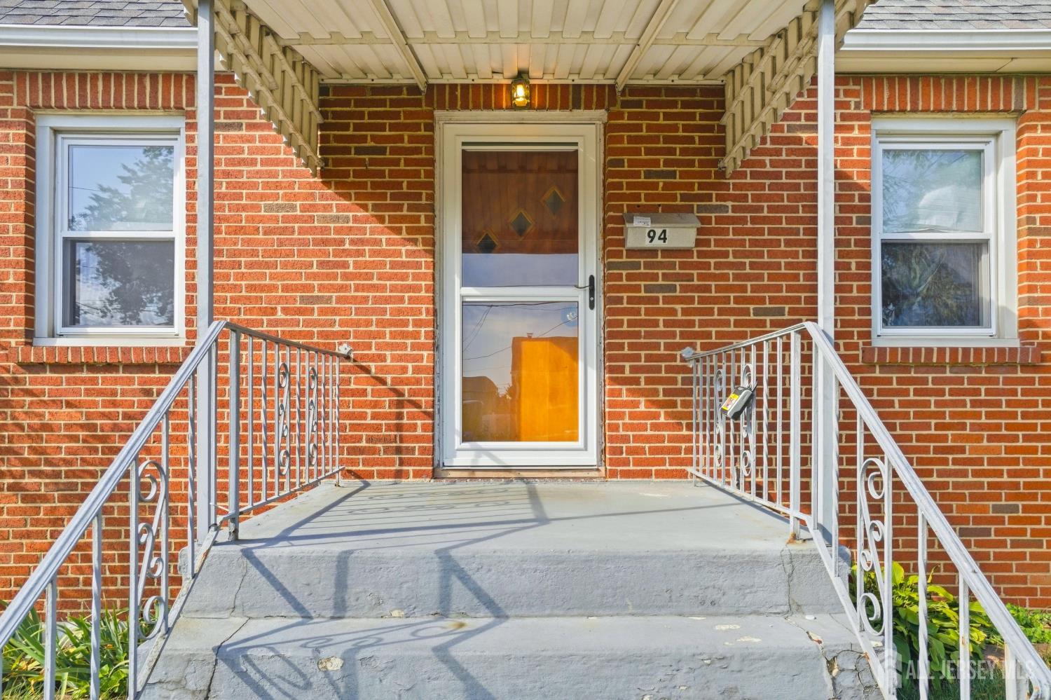 94 Luther Avenue Perth Amboy NJ 08861
