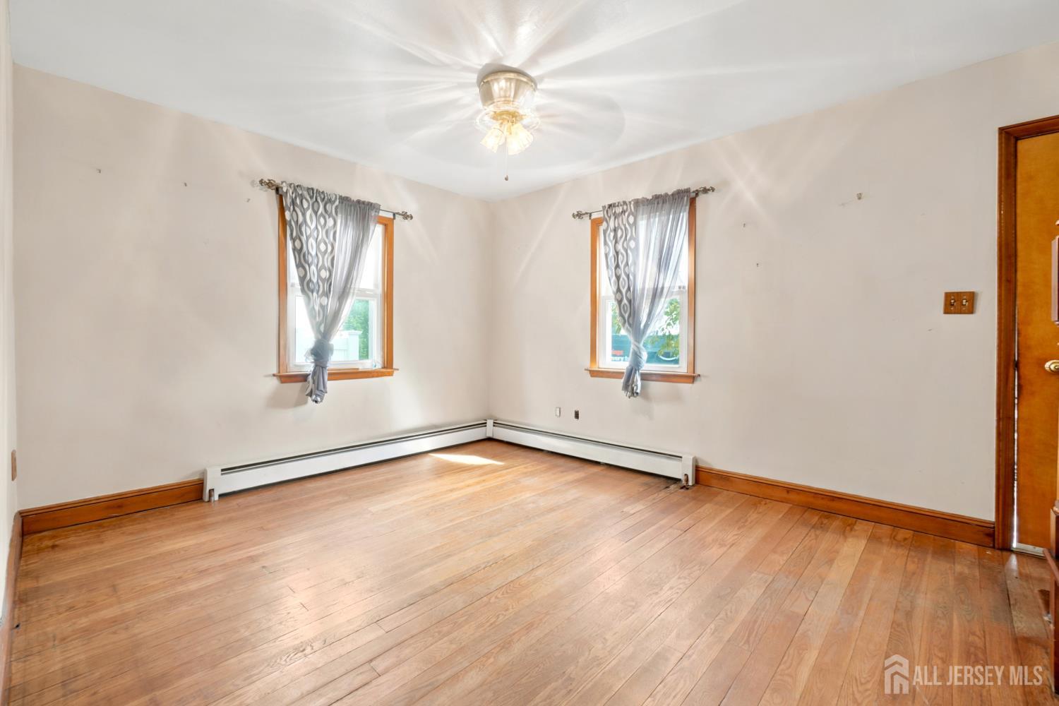 94 Luther Avenue Perth Amboy NJ 08861